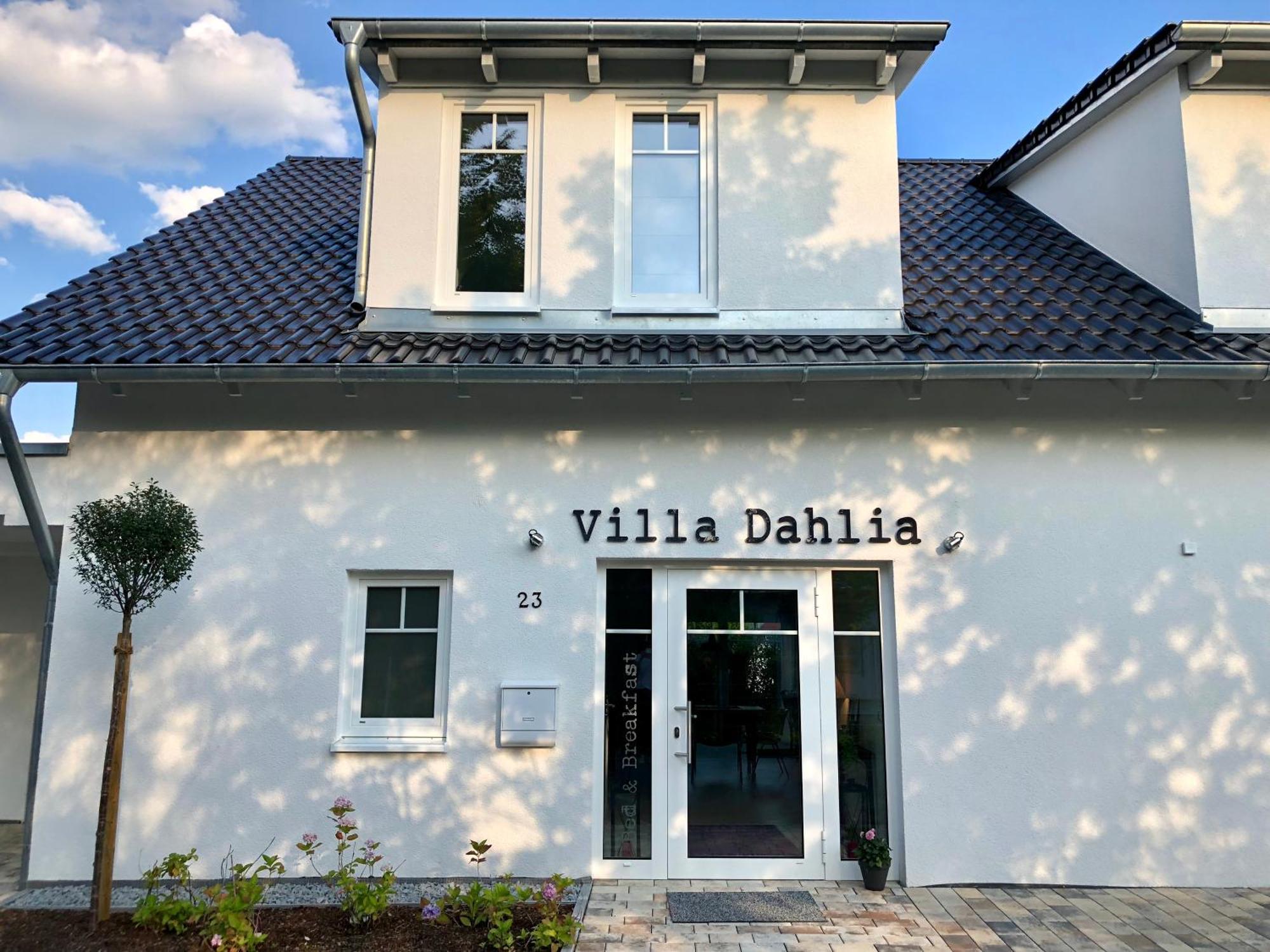 B & B Villa Dahlia Backnang Exterior photo